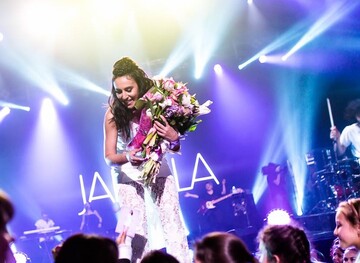 Джамала рассказала, как обнималась с Лазаревым