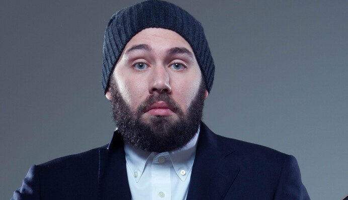 Высмеивающая Россию песня Слепакова бьет рекорды