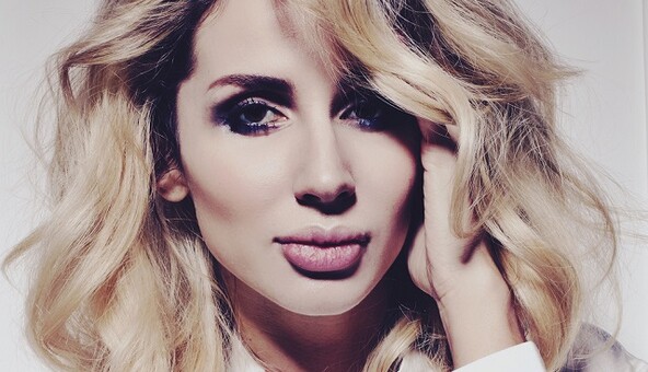 Украинская поп-звезда стала конкуренткой Волочковой