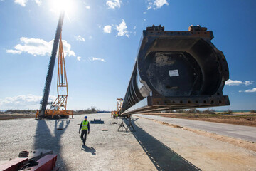 Хорошего всем настроения: соцсети высмеяли остановку строительства моста в Крым