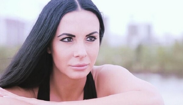 Секс-символ патрульной полиции Украины показала откровенные фото с отдыха