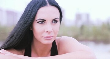 Секс-символ патрульной полиции Украины показала откровенные фото с отдыха