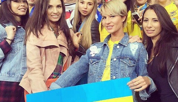 Журналисты рассказали, как отдыхают во Франции супруги футболистов сборной Украины