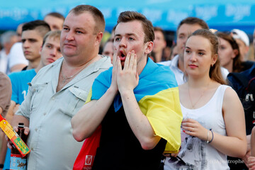 Євро-2016: як у Києві вболівали за збірну України, найяскравіші фото з фан-зони