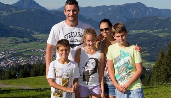 Журналисты показали, где летом отдыхают дети Кличко: опубликовано фото