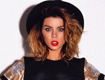 Позабавившая сети своим купальником украинская поп-звезда вняла критике