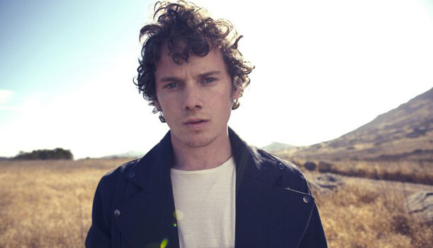 Гибель актера Ельчина вызвала скандал с автопроизводителями