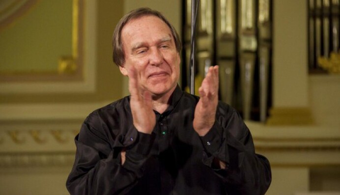 Путин позабавил народ высокой наградой для своего лучшего друга