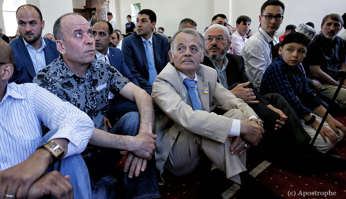 Пост сдали: мусульмане Киева отметили Ураза-байрам, самые яркие фото