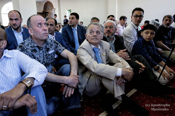 Пост сдали: мусульмане Киева отметили Ураза-байрам, самые яркие фото