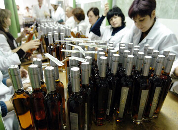 Слежка за бизнесом: водку и сигареты пометят электронным акцизом