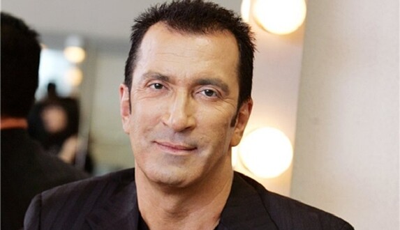 Российские певцы делают счастливые фото с 