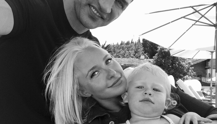 Невеста Кличко объяснила исчезновение обручального кольца