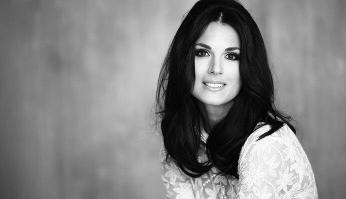 Украинская телезвезда на коленях отпрашивалась 