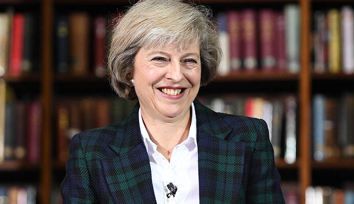 Сети позабавило фото нового премьера Великобритании