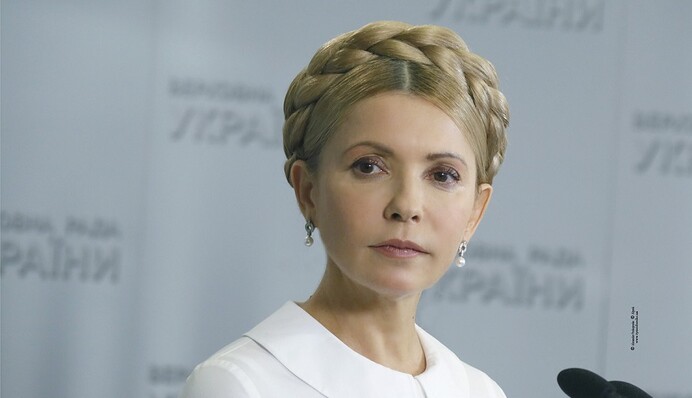 Скандал с туфлями Тимошенко: журналисты указали на нестыковки