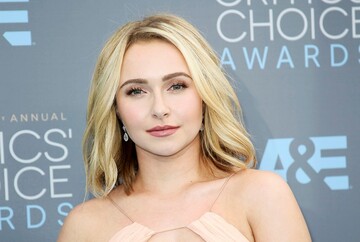 Невеста Кличко парила в небе с другим мужчиной: опубликовано видео