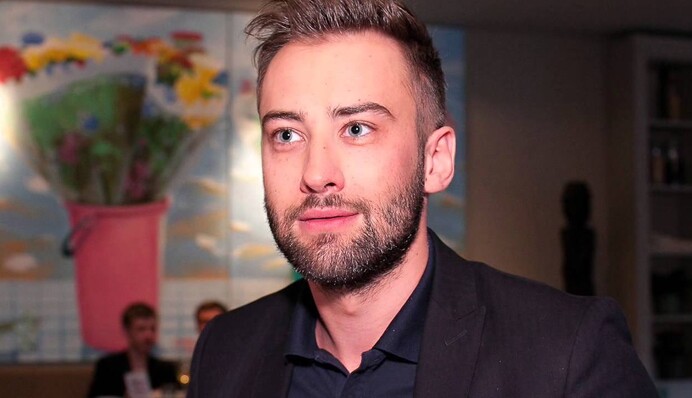 Шоумена Шепелева засняли с новой спутницей