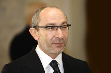 Кернес взбудоражил сети своим послеоперационным фото