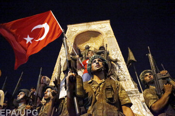 Спроба державного перевороту в Туреччині: хроніка подій, реакція соцмереж онлайн, ключові фото і відео