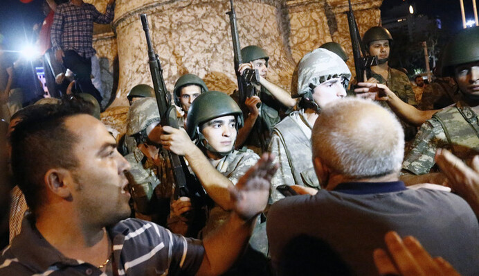 Мы защищали не Эрдогана, мы защищали Турцию, - как рядовые турки отреагировали на попытку переворота