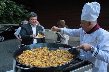 Порошенко подключили к ажиотажу вокруг новых фото с Григоришиным