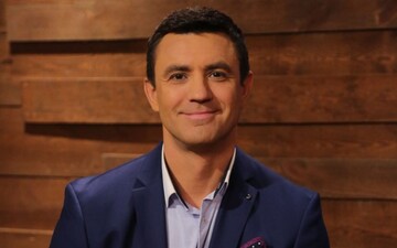 Известный украинский ресторатор соорудил нечто патриотичное из шариков