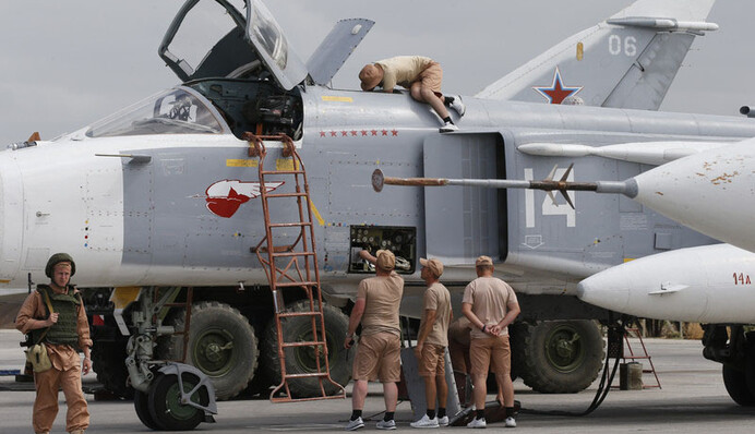 Принуждение к любви: зачем Россия бомбит американские базы в Сирии