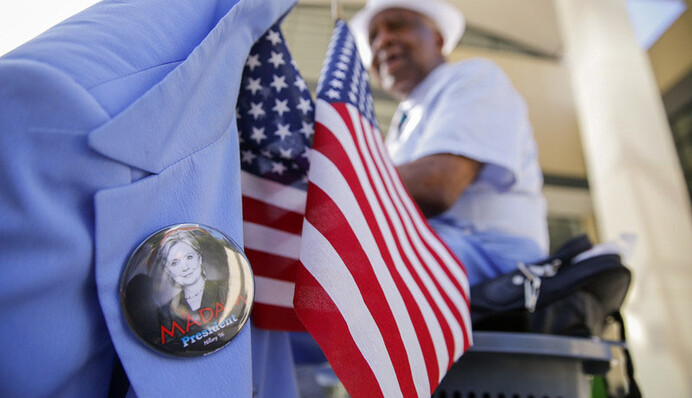 Передвиборчий скандал у США: намагаючись втопити Клінтон, хакери Путіна можуть підкласти свиню Трампу