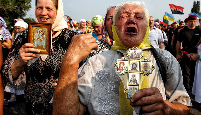 Как скандальный крестный ход не пустили в Борисполь, - эксклюзивный фоторепортаж