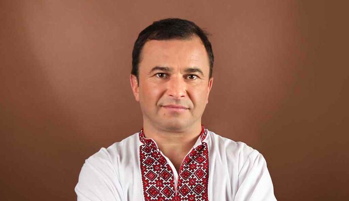 Ветеран украинской эстрады позабавил сети фото с ветераном Голливуда