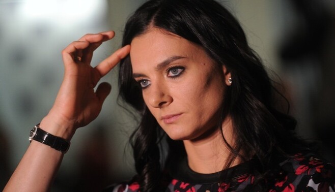 Расплакавшаяся перед Путиным спортсменка снова удивила соцсети