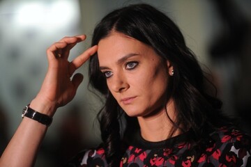 Расплакавшаяся перед Путиным спортсменка снова удивила соцсети