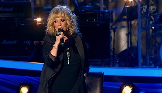 Алла Пугачева напугала сети своим фото без косметики