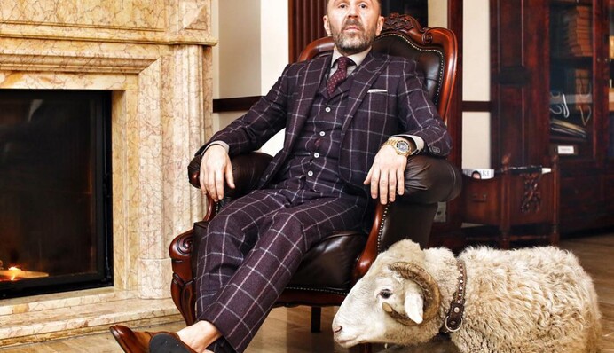 Скандальный российский певец позабавил сети фактом из своего детства