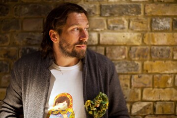 Бежавший из России политик угодил в больницу: опубликованы фото