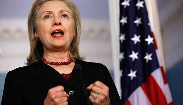 Сети взбудоражили фото инцидента с Хиллари Клинтон