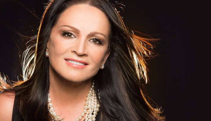 Украинская примадонна планирует возобновить гастроли в России
