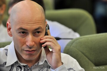 Известные украинские журналисты взбудоражили сети семейной радостью