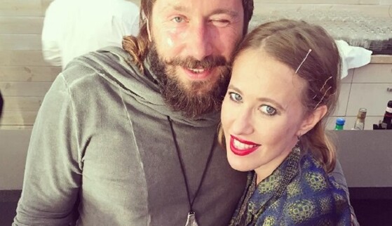 Беглый российский политик ярко принял телезвезду: опубликованы фото