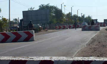 Крым после “диверсии”: проверки под автоматами и допросы на "границе"