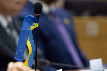 Путин аплодирует стоя: соцсети обсуждают демарш украинских журналистов