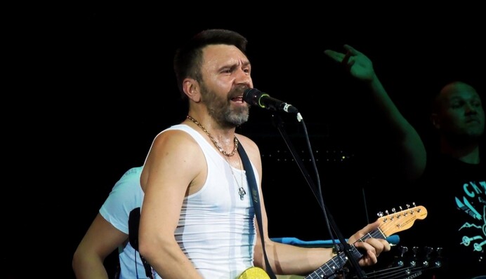 Сексолог помогает скандальному Шнурову в новой профессии