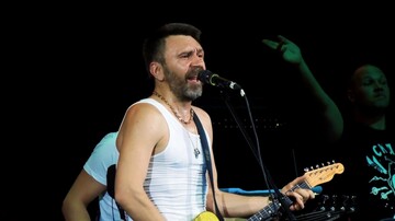 Сексолог помогает скандальному Шнурову в новой профессии