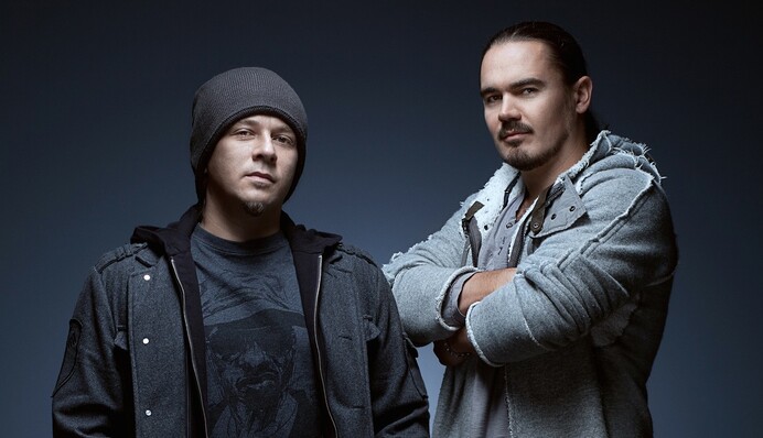 Авария с ТНМК: в сети поздравляют артистов со вторым рождением