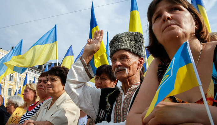 Зі святом вас, хунто: соцмережі з гордістю відзначили День Державного прапора