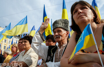 Зі святом вас, хунто: соцмережі з гордістю відзначили День Державного прапора