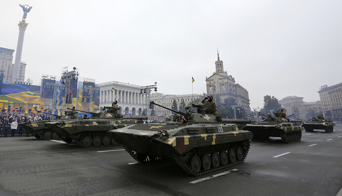 Товарищ москаль, на Украину шуток не скаль: самые яркие фото с военного парада в Киеве