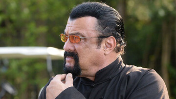 Морковка Лукашенко для друга Путина: сети рассмешил жест Сигала