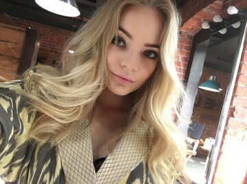 Дочь главного пиарщика Путина поразила сети своим секси-фото